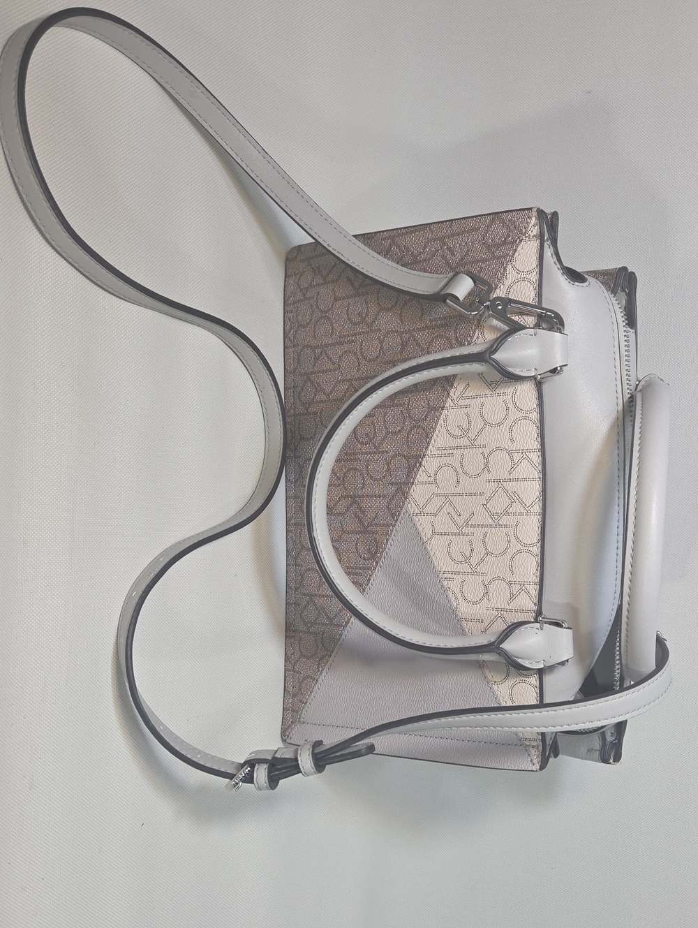 Calvin Klein Gray and White Satchel with Structured Design NWOT - Picture 10 of 12